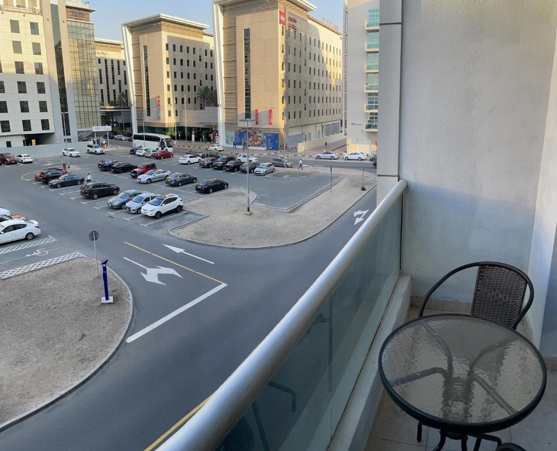 Albarsha 1 Hostel By Phm Dubai Exterior photo