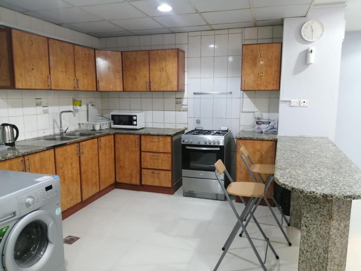 Albarsha 1 Hostel By Phm Dubai Exterior photo